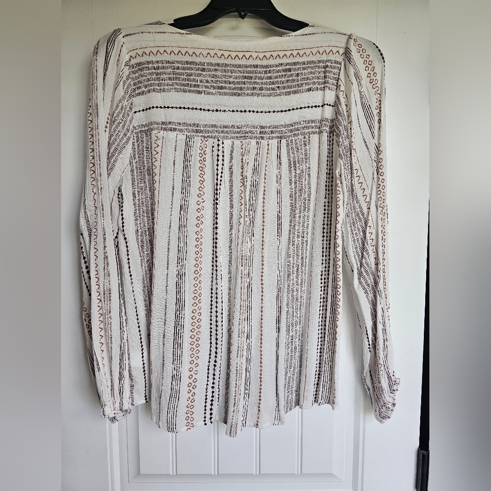 NWOT Savanna Jane Woman's Blouse Size Large - Picture 2 of 2